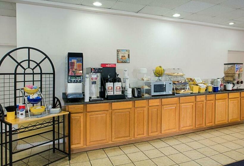בית מלון כפרי Days Inn By Wyndham Tallahasseegovernment Center