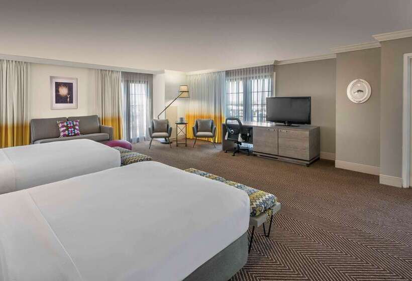 בית מלון כפרי Doubletree By Hilton Austin