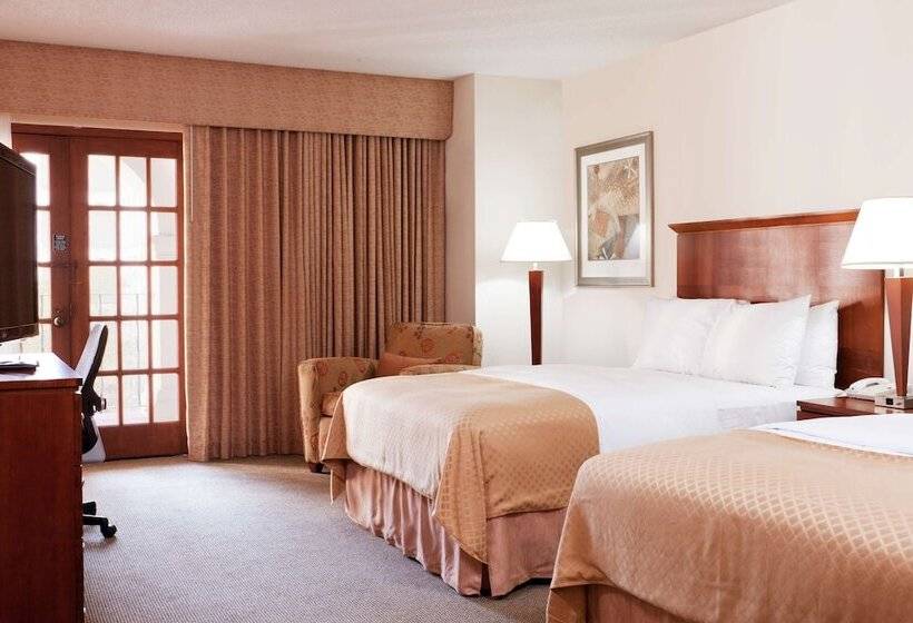 בית מלון כפרי Doubletree By Hilton Austin