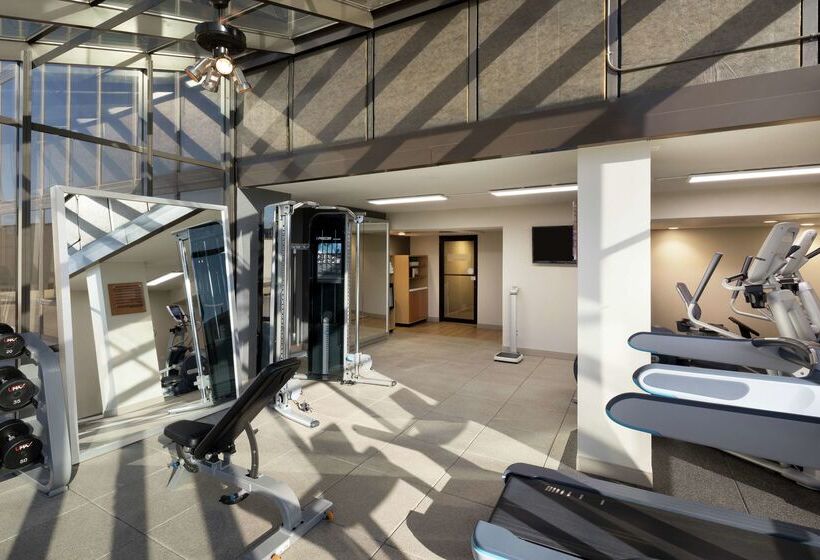 هتل Doubletree By Hilton Dallascampbell Centre