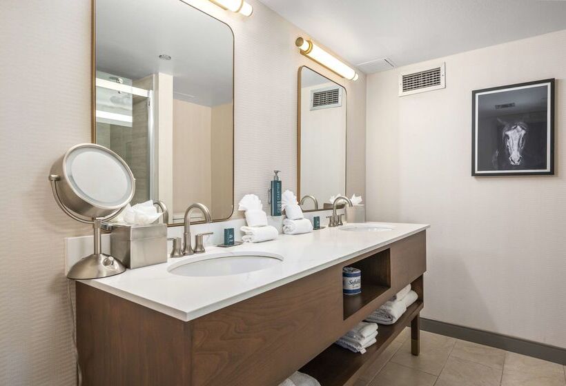 Отель Doubletree By Hilton Tucson  Reid Park