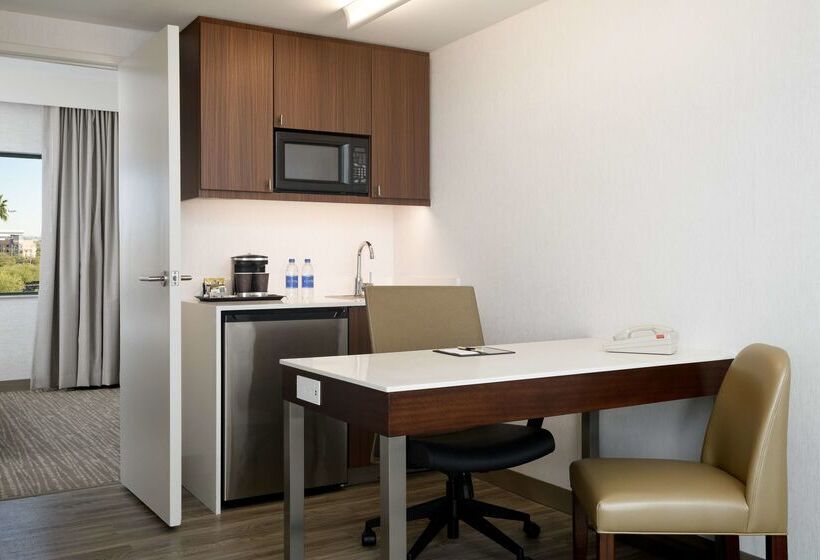 ホテル Doubletree Suites By Hilton Phoenix