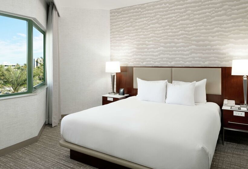 ホテル Doubletree Suites By Hilton Phoenix
