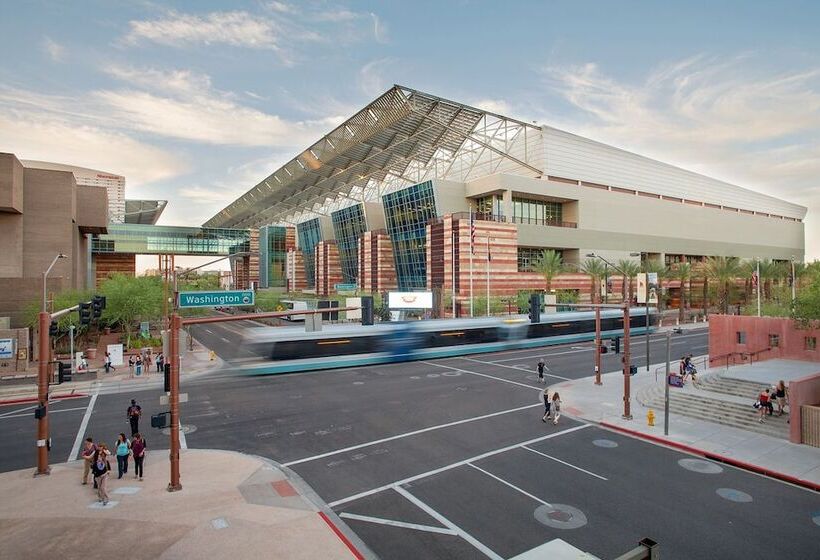 ホテル Doubletree Suites By Hilton Phoenix