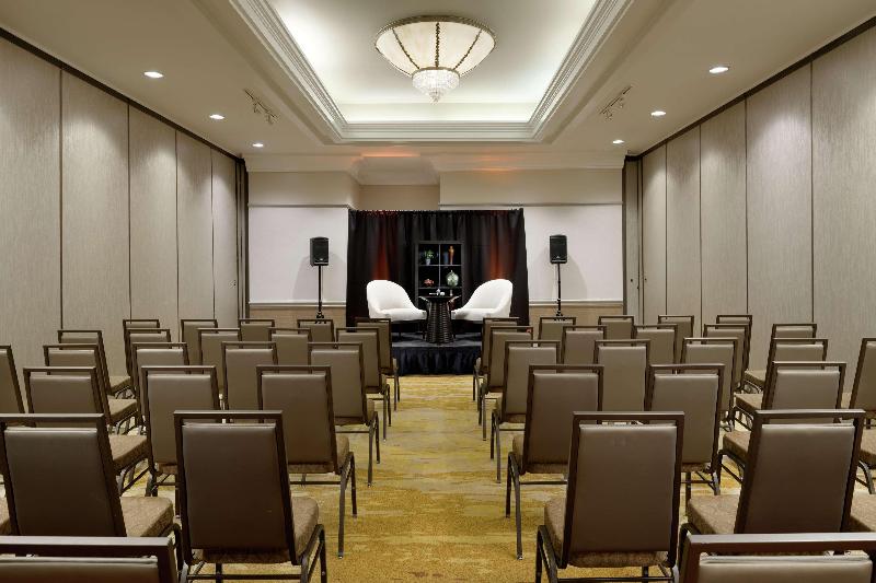 ホテル Doubletree Suites By Hilton Phoenix