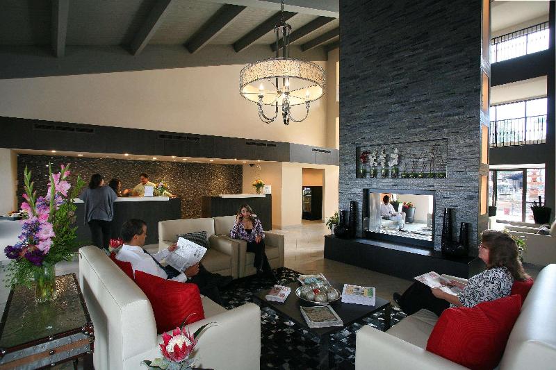בית מלון כפרי Doubletree Suites By Hilton Tucson Airport