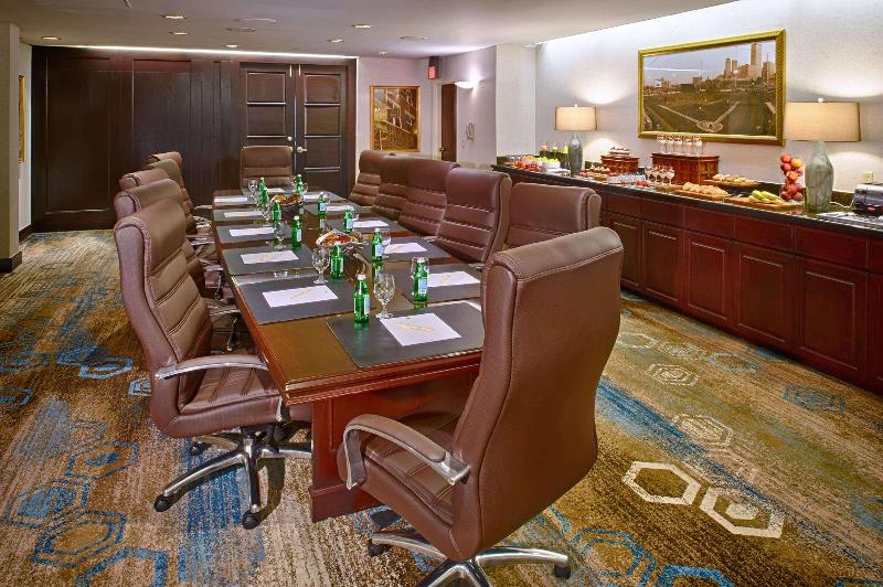 فندق Doubletree By Hilton Tulsa Downtown
