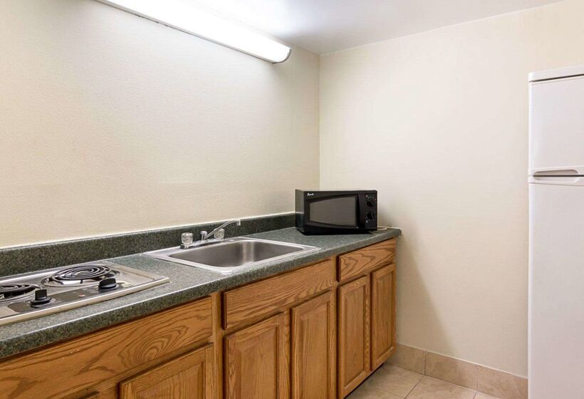 酒店 Econo Lodge Near Quantico Marine Base