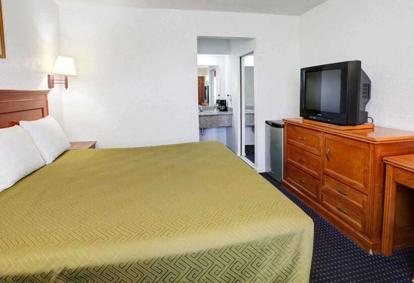 هتل Econo Lodge Temple