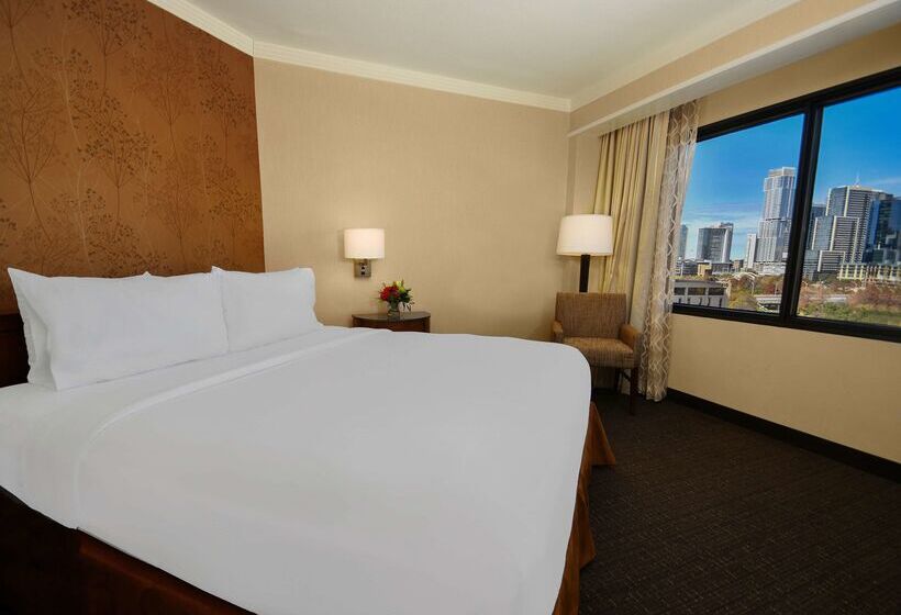 Отель Embassy Suites By Hilton Austin Downtown South Congress