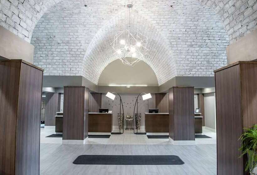 هتل Embassy Suites By Hilton Chicago Schaumburg Woodfield