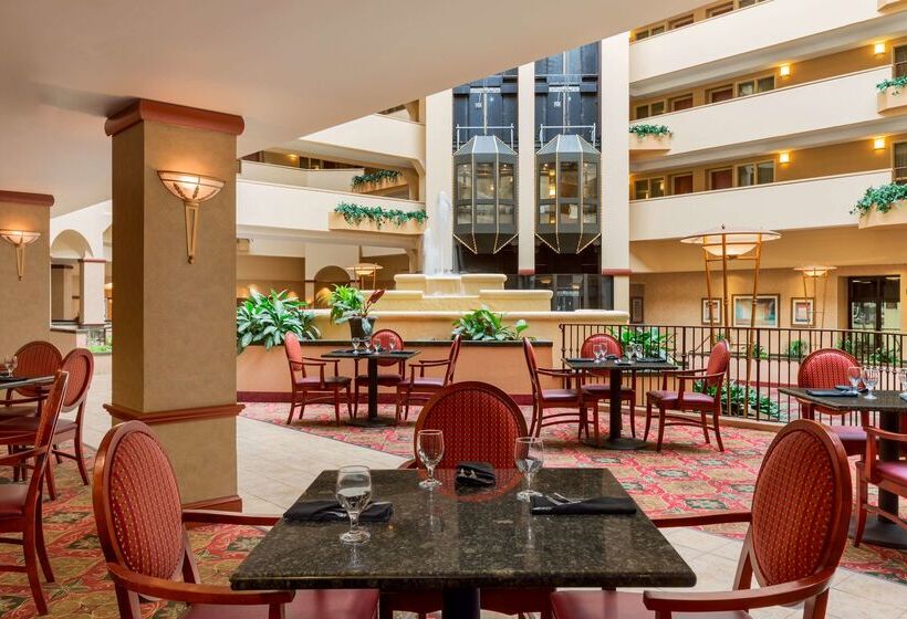 هتل Embassy Suites By Hilton Columbia Greystone