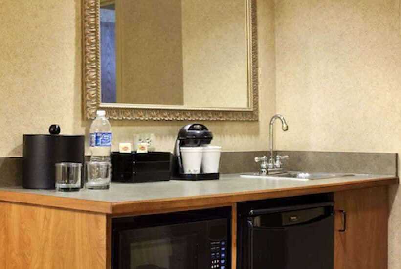 هتل Embassy Suites By Hilton Columbia Greystone