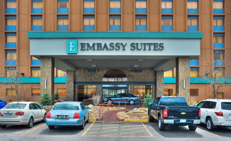 هتل Embassy Suites By Hilton Denver Central Park