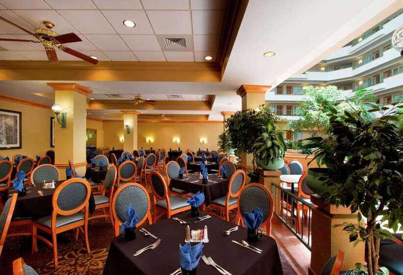 هتل Embassy Suites By Hilton Greensboro Airport