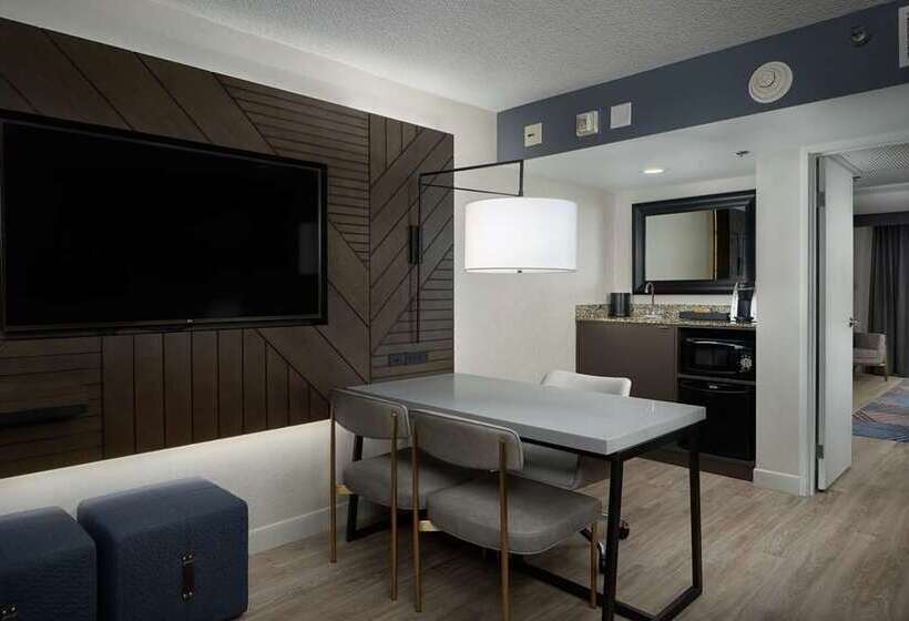 בית מלון כפרי Embassy Suites By Hilton Los Angeles Downey