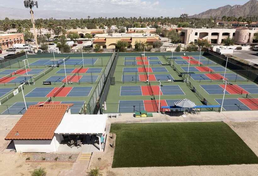 בית מלון כפרי Embassy Suites By Hilton Palm Desert