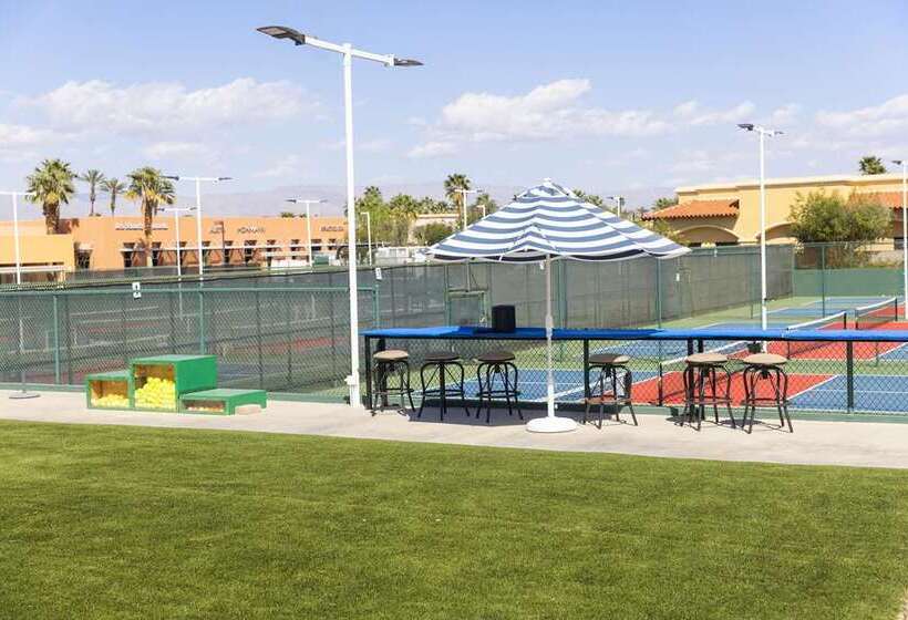 בית מלון כפרי Embassy Suites By Hilton Palm Desert