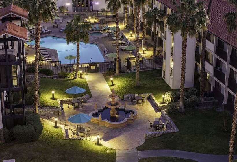 בית מלון כפרי Embassy Suites By Hilton Palm Desert