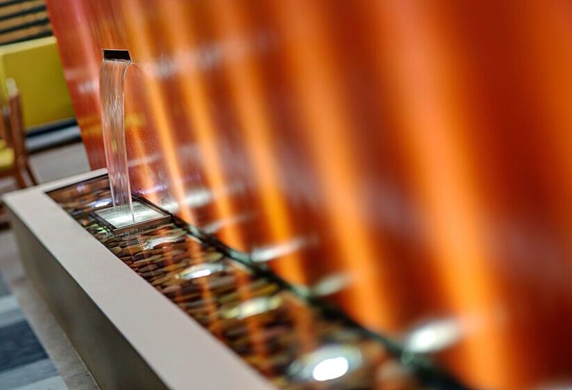 هتل Embassy Suites By Hilton San Diego Bay Downtown