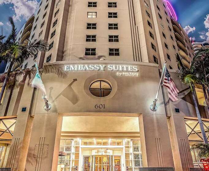 هتل Embassy Suites By Hilton San Diego Bay Downtown
