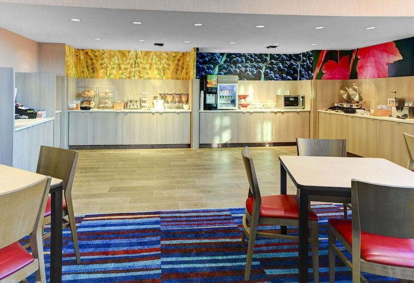 هتل Fairfield Inn & Suites By Marriott Cape Cod Hyannis