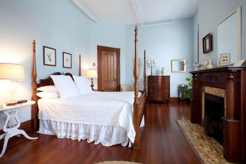 هتل Forsyth Park Inn