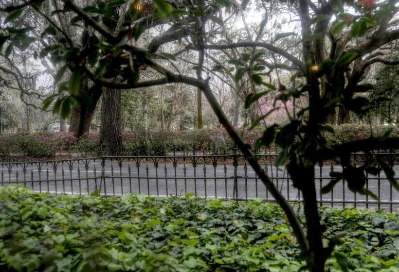 هتل Forsyth Park Inn