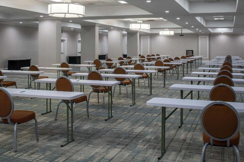 בית מלון כפרי Four Points By Sheraton Suites Tampa Airport Westshore