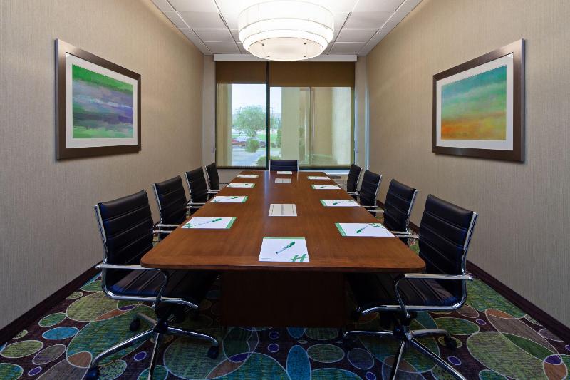 هتل Holiday Inn Palmdale Lancaster, An Ihg