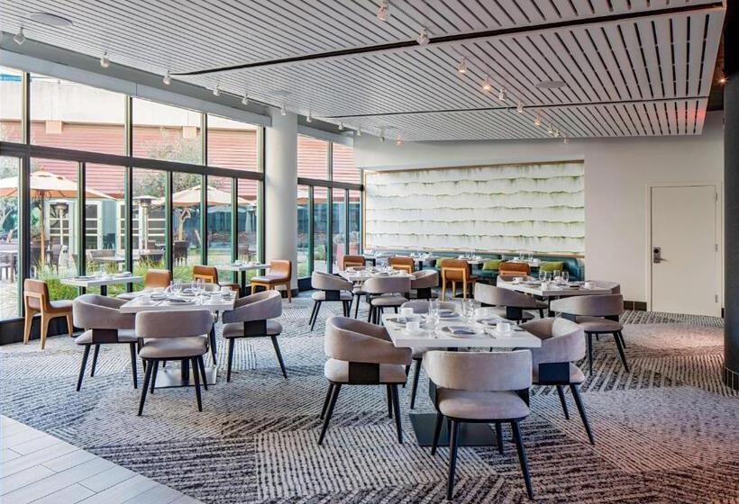 هتل Hyatt Regency Santa Clara
