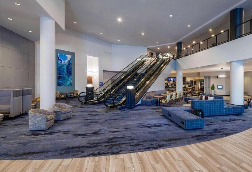 هتل Hyatt Regency Santa Clara