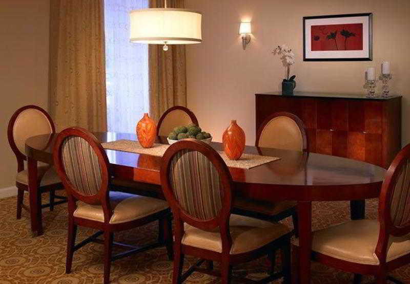 هتل Marriott At The University Of Dayton