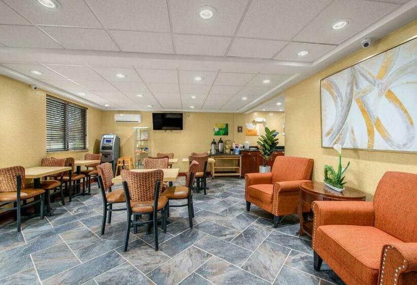 هتل Hibiscus Inn & Suites