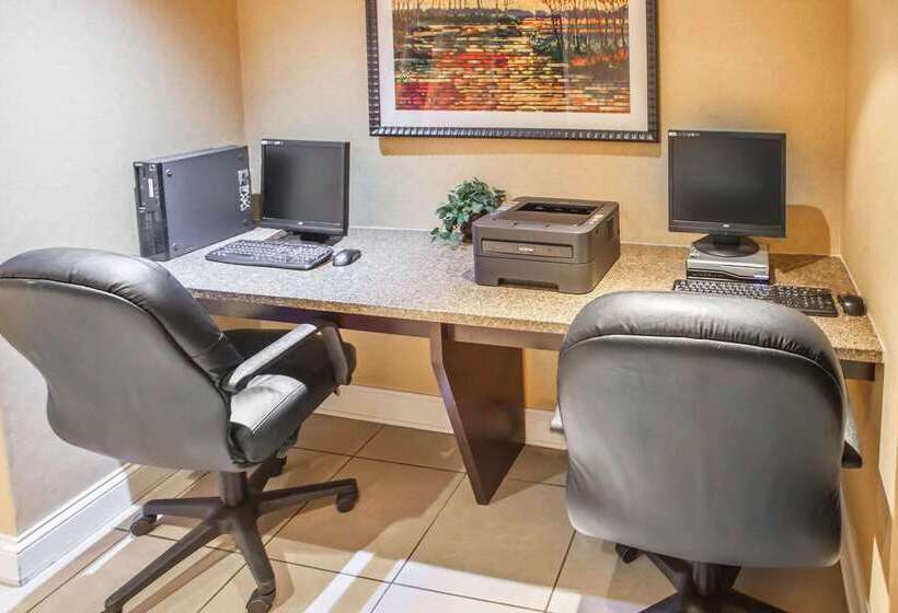 Отель Quality Inn & Suites St Charles West Chicago