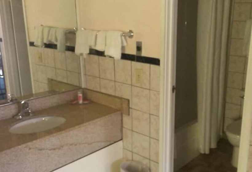 فندق Red Carpet Innnorwalk