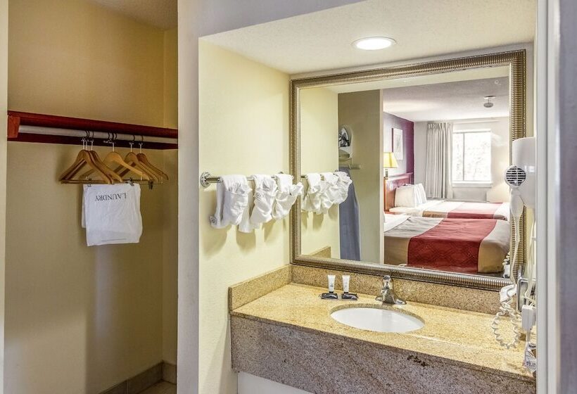 فندق Red Carpet Innnorwalk