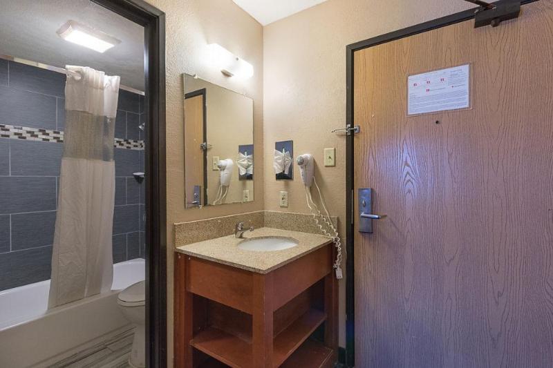 בית מלון כפרי Rodeway Inn Austin