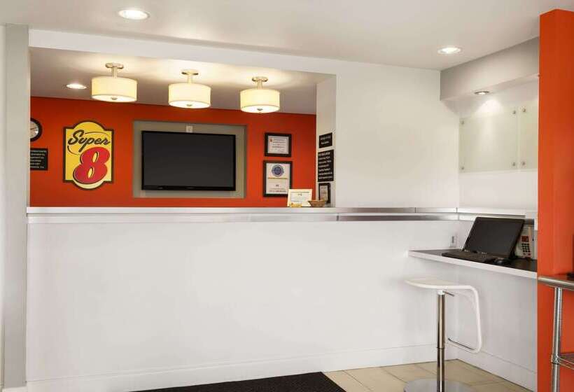 فندق Super 8 By Wyndham Ormond Beach