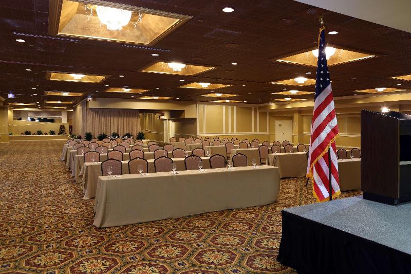 ホテル The Claridge