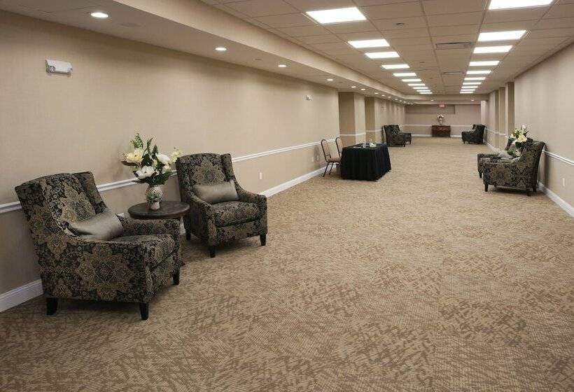 ホテル The Claridge