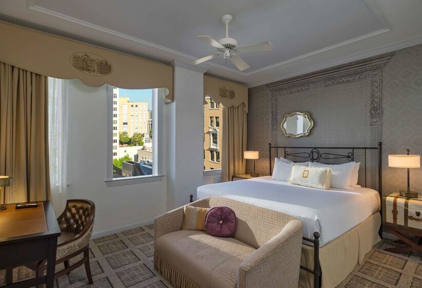 هتل The Driskill