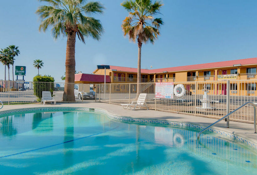 בית מלון כפרי Vagabond Inn Bakersfield