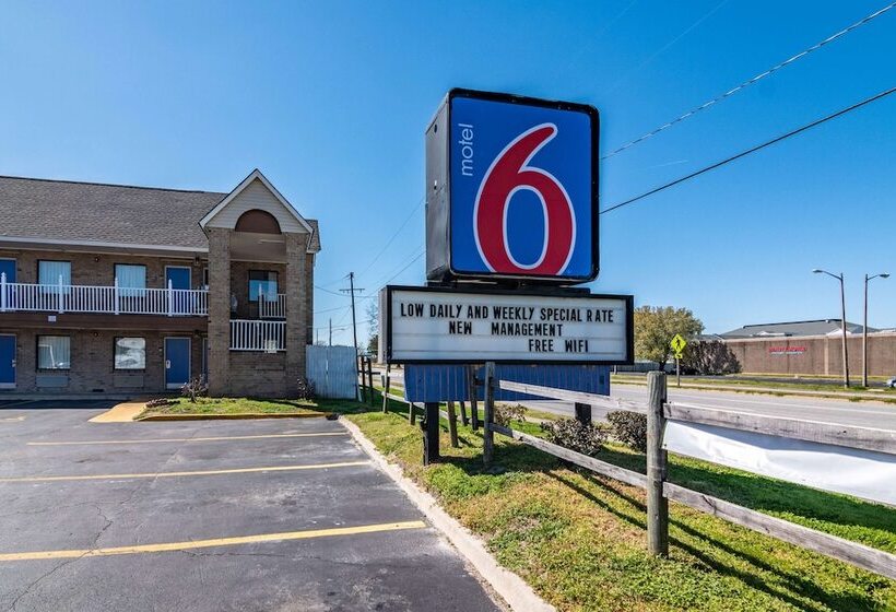 Motel 6 Portsmouth, Va