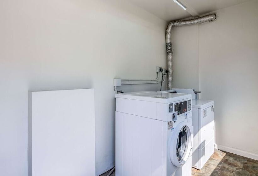 Motel 6 Portsmouth, Va