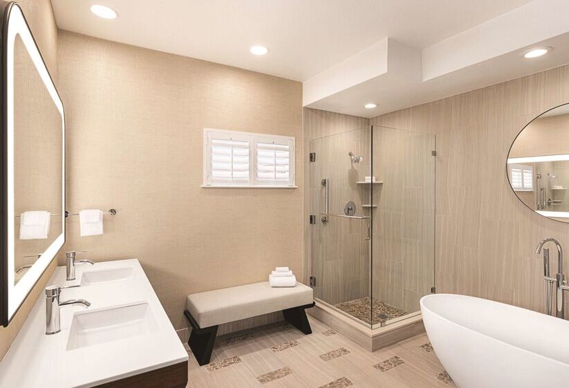 استراحتگاه Zachari Dunes On Mandalay Beach, Curio Collection By Hilton