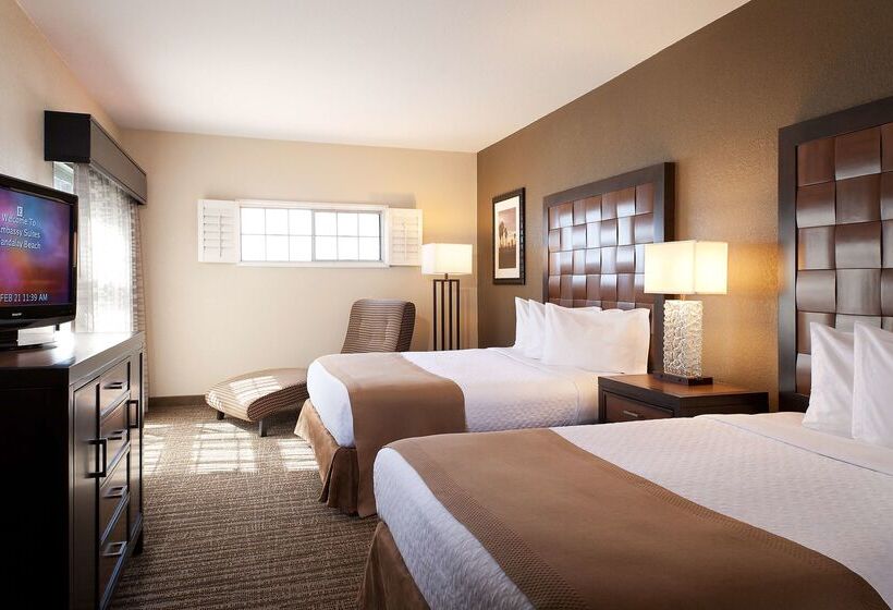 استراحتگاه Zachari Dunes On Mandalay Beach, Curio Collection By Hilton