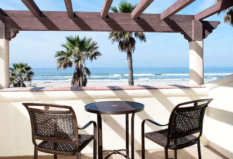 استراحتگاه Zachari Dunes On Mandalay Beach, Curio Collection By Hilton