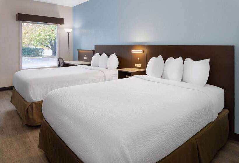 فندق Baymont By Wyndham Camp Lejeune