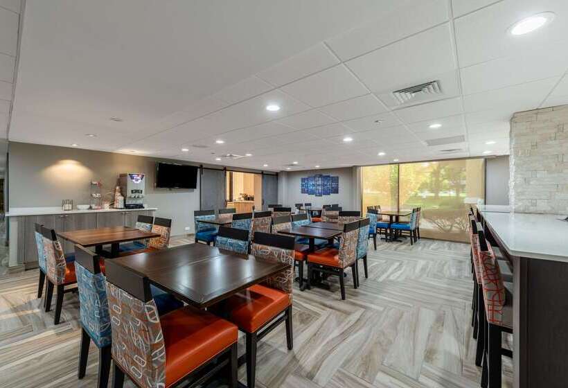 هتل Comfort Inn Chicago Schaumburg  O Hare Airport